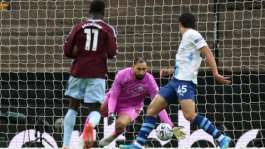 Nicolas Jackson (L) scores his second goal for Aston Villa against Manchester City at Villa Park.  By Darren Staples (AFP)