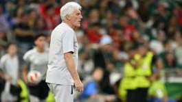 South Africa coach Hugo Broos watches the World Cup victory over South Korea..  By Yuri CORTEZ (AFP)